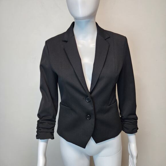 Express Ruched Sleeve Fitted Blazer Size 4 Black Tailored 2 Button Chic Office - Picture 1 of 14